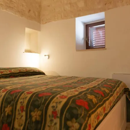 Trulli Cesare With Exclusive Pool Locorotondo